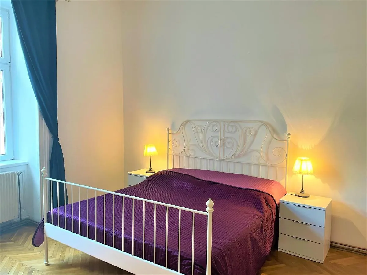 King Apartments | Contactless Check-In Vienne