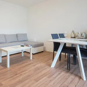  Apartment Spacious With Balcony