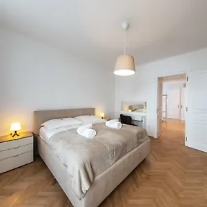  Apartment Dream